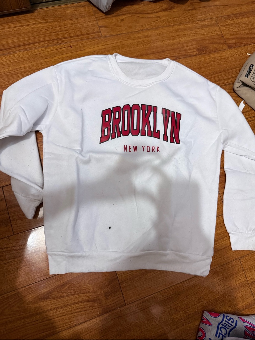 SHEIN White Crewneck Sweatshirt with Red Brooklyn Print